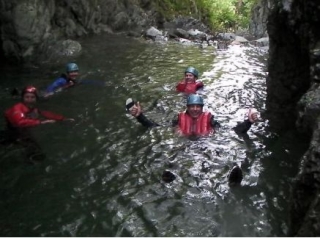  Disfrutando del fresco comedor de ghyll 